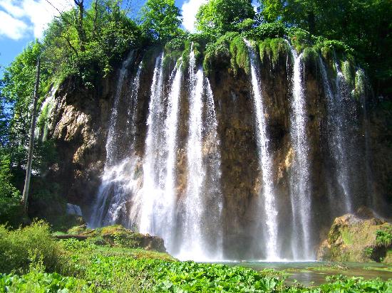 waterfall-in-plitvice